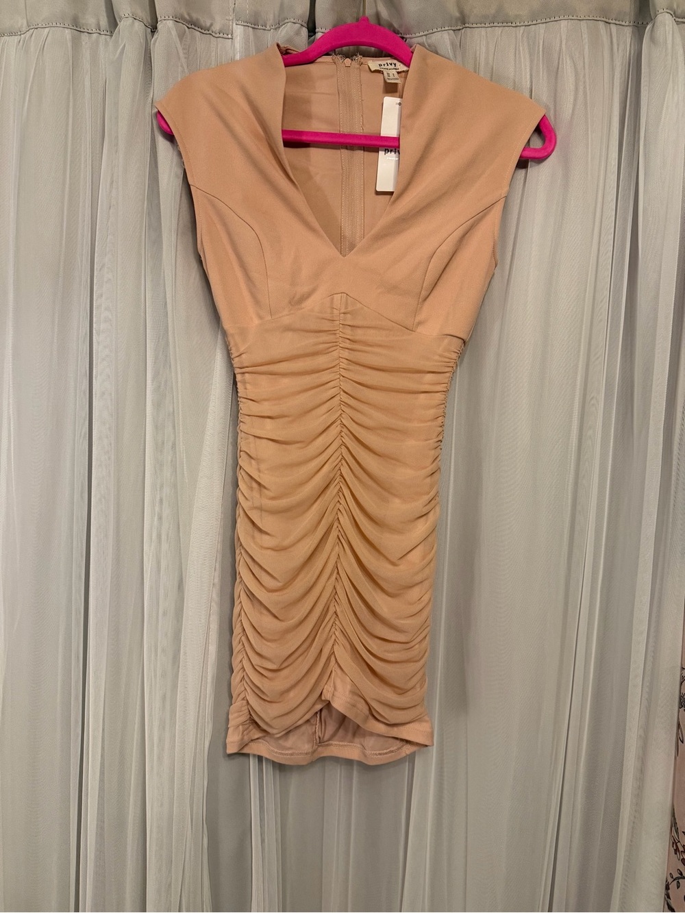 ⚡️ NWT Privy Neutral Ruched Plunging Bodycon Mini Dress ⚡️